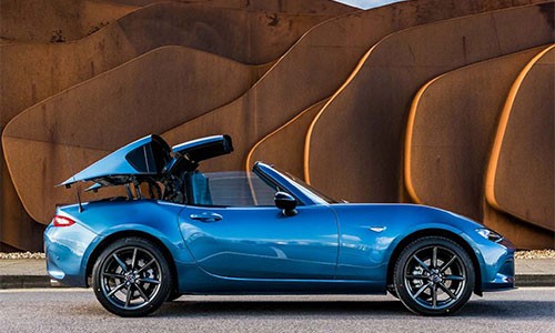 “Soi” Mazda MX-5 phiên bản đặc biệt giá 798 triệu đồng