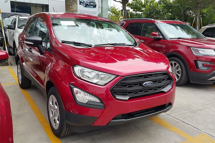 Nhà phân phối và lắp ráp Ford Việt Nam đã chính thức xuất xưởng mẫu xe  Ford EcoSport 2018 hoàn toàn mới vào hồi tháng 2/2018 vừa qua. Mẫu xe này được phân phối tại thị trường Việt Nam với 5 phiên bản khác nhau, bao gồm 2 bản Ambiente, 1 bản Trend và 2 bản Titanium.