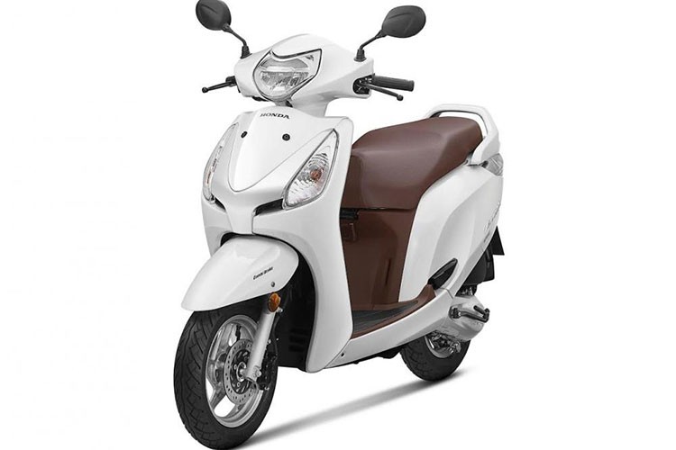 Vài ngày sau khi mẫu Activa-i trình làng, Honda Ấn Độ tiếp tục cho ra mắt mẫu  xe ga Honda Aviator 2018 với một số nâng cấp đáng giá. Đặc biệt, mẫu xe sản xuất nội địa cho thị trường này có mức giá khá "mềm"