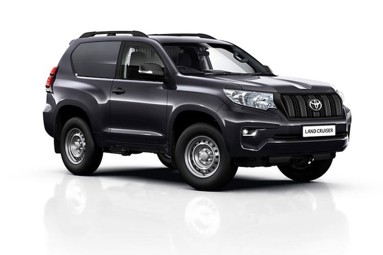 Với vẻ ngoài mạnh mẽ và cứng cáp, mẫu SUV của Toyota khá được ưa chuộng tại thị trường châu Âu. Tuy nhiên, tới đây khách hàng sẽ có thêm sự lựa chọn mới của mẫu  Toyota Land Cruiser Prado 2019 phiên bản ít ghế hơn và được tối ưu khả năng chuyên chở hàng với phiên bản xe Van.