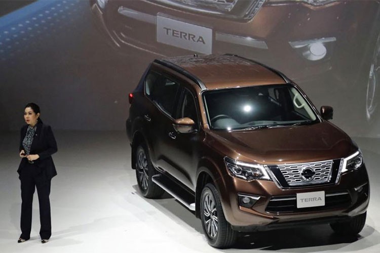 Mẫu  xe SUV Nissan Terra 2018 lần đầu tiên cập bến thị trường Đông Nam Á vào hồi cuối tháng 5/2018 vừa qua tại Philippines, sau đó nó có mặt tại triển lãm xe quốc tế Gaikindo Indonesia 2018. Và mới đây, đối thủ của Toyota Fortuner lại được giới thiệu tại đất nước Thái Lan.