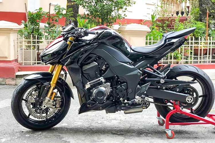 Sở hữu ngoại hình đầy ấn tượng với thiết kế Sugomi, mẫu  xe môtô Kawasaki Z1000 là một trong những mẫu naked-bike được ưa chuông nhất Việt Nam hiện nay. Tuy nhiên, nhiều biker Việt vẫn chưa hài lòng với chiếc xe nguyên bản và không ngừng tìm cách nâng cấp nó.