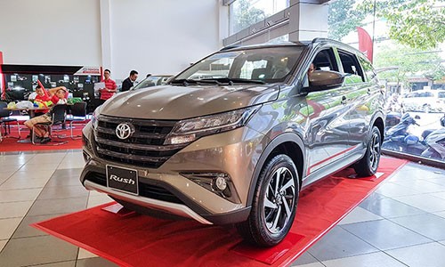 Mua Toyota Rush, khách Việt mất thêm hơn 50 triệu tiền phụ kiện 