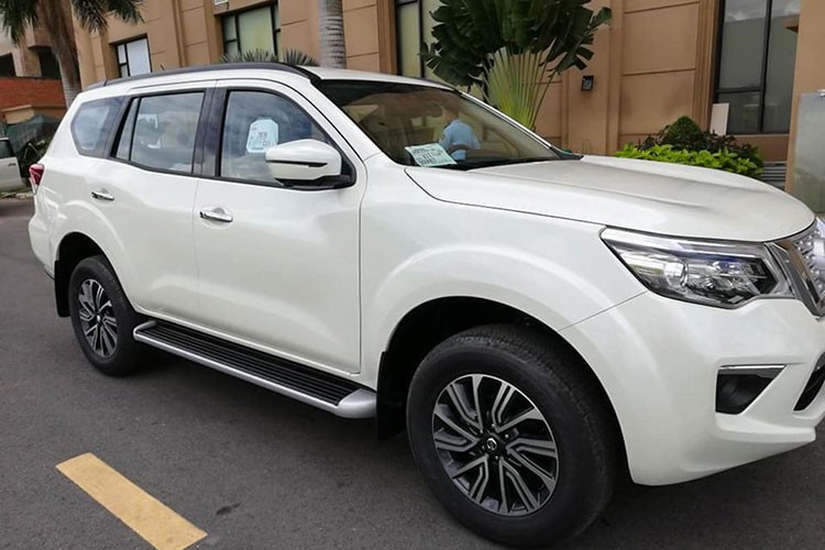 Cách đây vài ngày, hãng Nissan đã xác nhận kế hoạch giới thiệu dòng SUV 7 chỗ Terra hoàn toàn mới tại triển lãm Ô tô Việt Nam 2018 (VMS) diễn ra trong tuần sau. Trước thời điểm này, mẫu  xe Nissan Terra 2019 đã được đưa về Việt Nam và xuất hiện tại khu vực TP HCM.