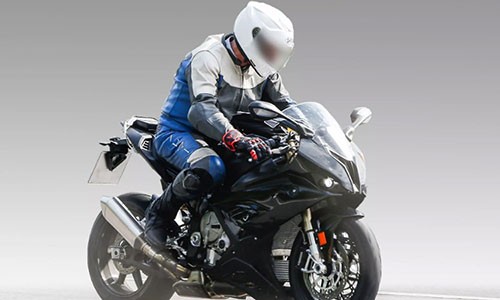 Siêu mô tô BMW S1000RR 2019 lộ thông số kỹ thuật 