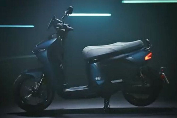 Mẫu  xe ga Yamaha EC-05 dự định sẽ được công bố cho thị trường Đài Loan vào tháng 8 năm nay, các yêu cầu về phạm vi hoạt động và hiệu suất của EC-05 được cải thiện nhờ các tế bào pin lithium-ion 2170 định dạng lớn của nhà sản xuất Gogoro tại thị trường này.