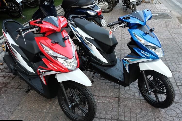 Mới đây, thị trường xe ga lại trở nên nhộn nhịp khi có sự có mặt của  Honda Beat 110 2019 mới. Những chiếc xe ga cỡ nhỏ cá tính này sẽ tham gia vào phân khúc ngang hàng với Honda Vision hay là sự lựa chọn cá tính hơn "người anh em" Airblade được lắp ráp tại thị trường Việt Nam.