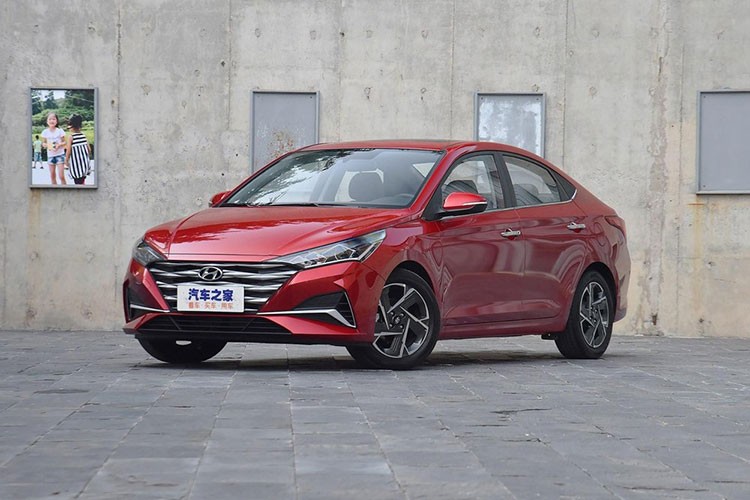 Tại triển lãm Thành Đô 2019 diễn ra vào tháng 9 vừa qua, Hyundai đã vén màn phiên bản mới của mẫu sedan cỡ B Verna hay còn gọi là Accent dành cho thị trường Trung Quốc. Đến nay, sau 2 tháng,  Hyundai Accent 2020 mới chính thức được bày bán tại thị trường đông dân nhất thế giới này.