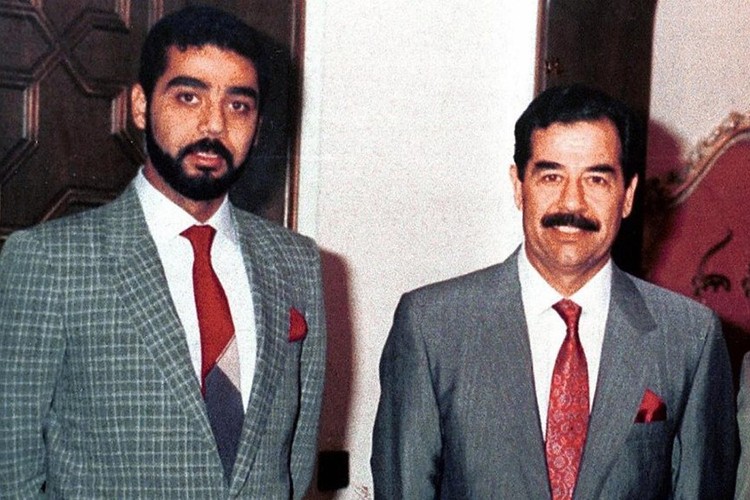 Uday Saddam Hussein (bìa trái) - con trai cả của cố Tổng thống Iraq - vốn nổi tiếng là một fan cuồng của xế hộp. Trước khi qua đời vào năm 2003, bộ sưu tập  siêu xe và xe sang của Uday khá đồ sộ thuộc các thương hiệu đình đám như Ferrari, Rolls-Royce, Porsche, Lamborghini hay Mercedes-Benz. 