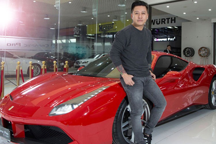 Ca sĩ Tuấn Hưng chia tay siêu xe Ferrari 488 GTB 16 tỷ 