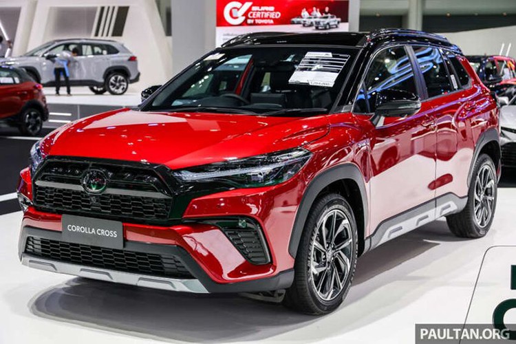 Mẫu xe SUV cỡ B -  Toyota Corolla Cross HEV GR Sport 2024 mới ra mắt tại Thái Lan sở hữu thiết kế mang phong cách thể thao, với nhiều chi tiết khác biệt so với các phiên bản còn lại.