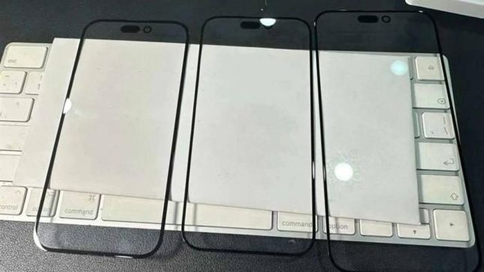 Theo những thông tin rò rỉ tử nguồn tin đáng tin cậy, cả bốn model thuộc dòng  iPhone 15 năm nay sẽ được trang bị Dynamic Island với thiết kế hình viên thuốc. Thông tin này khiến cho các iFan "đứng ngồi không yên".