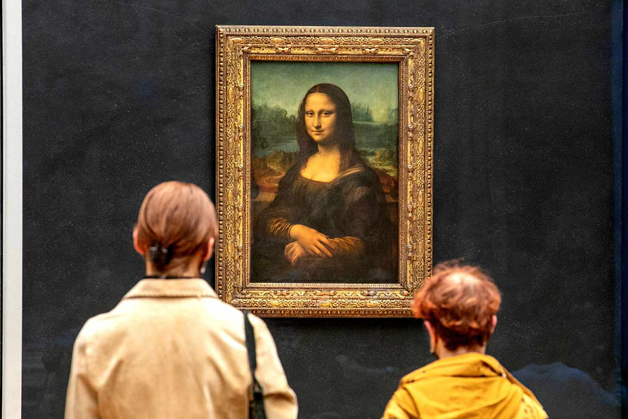 Bức tranh " Mona Lisa" của Leonardo da Vinci là một trong những kiệt tác nghệ thuật nổi tiếng nhất mọi thời đại và đã trở thành biểu tượng văn hóa toàn cầu.