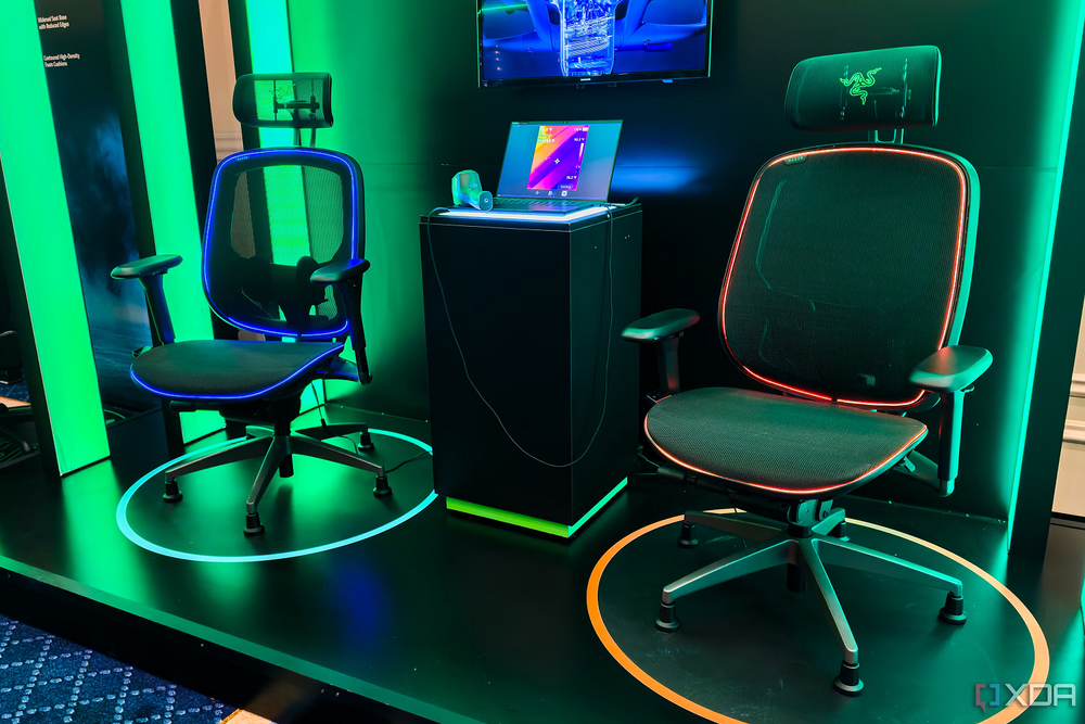 1. Tại triển lãm điện tử  CES 2025, Razer giới thiệu ghế chơi game Project Arielle với hệ thống điều hòa nhiệt độ tích hợp quạt và sưởi ấm. (Ảnh: XDA Developers)