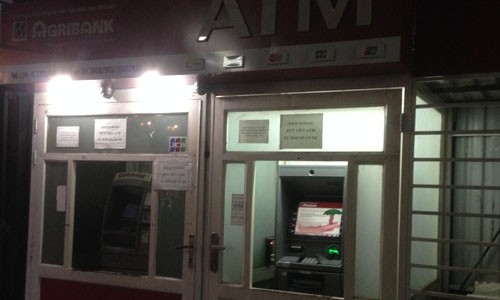 Máy ATM ngân hàng Agribank bị phá, mất hơn nửa tỷ đồng