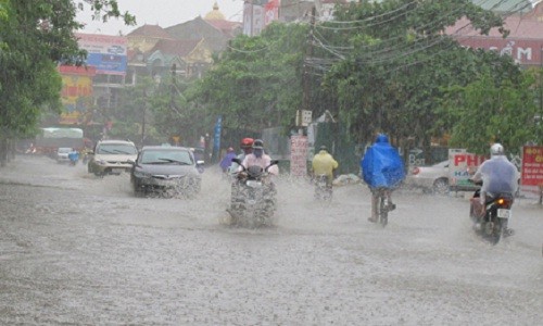 Cảnh báo mưa dông lớn ở trung tâm thành phố Hà Nội