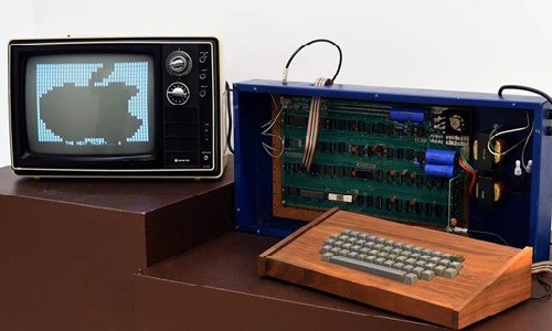 Máy tính Apple-1 được bán với giá gần 8 tỉ đồng