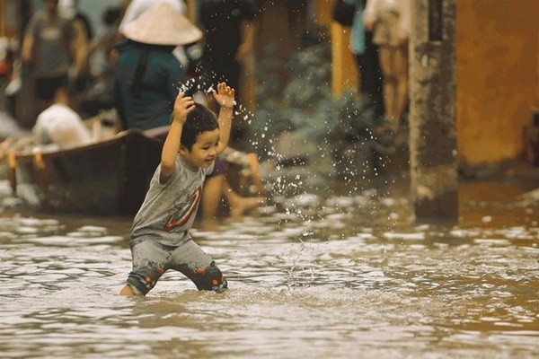 Hội An hóa Venice, câu chuyện siêu đáng yêu sau bộ ảnh