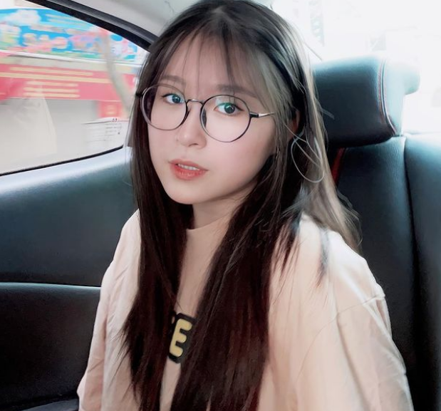 Nguyễn Châu Anh (nickname Chao, sinh năm 2003) là  rich kid mới nổi bởi các clip về cuộc sống cá nhân khá sang chảnh trên mạng xã hội TikTok thời gian gần đây.