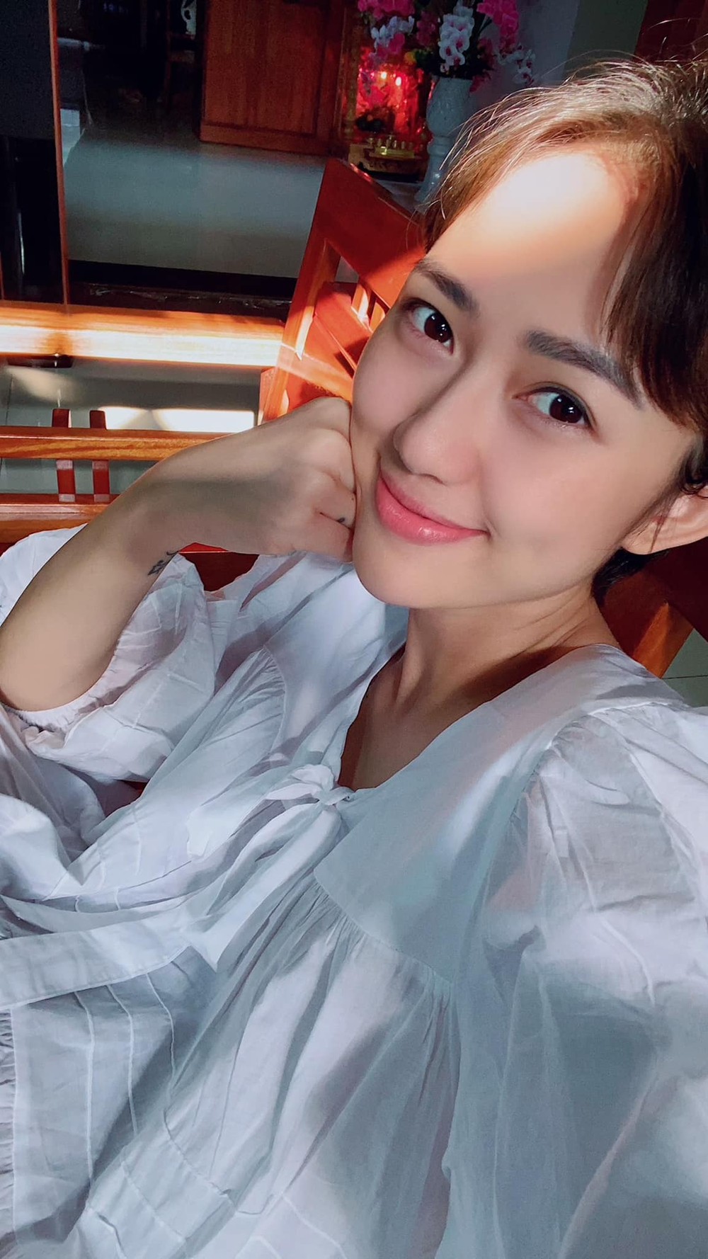 Trang Cherry là  hot girl được đông đảo khán giả trẻ yêu mến qua sitcom 5s online và khiến người hâm mộ ấn tượng với vai diễn "tiểu tam" trong phim Sống chung với mẹ chồng.