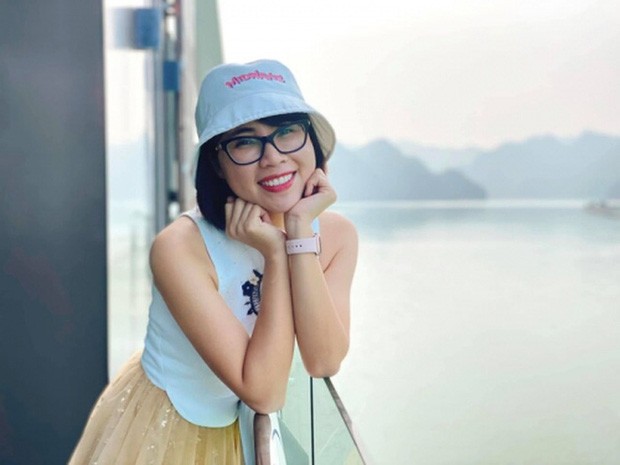  Thơ Nguyễn là nữ Youtuber nổi tiếng với hơn 9 triệu người đăng ký, nội dung đa phần đều liên quan đến trẻ em.