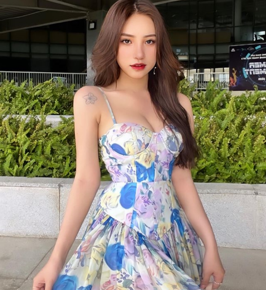 Nguyễn Vân Anh là hot girl được chú ý trên mạng xã hội nhờ ngoại hình xinh đẹp cùng vóc dáng cân đối.