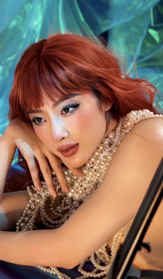 Mới đây,  hot girl một thời Angela Phương Trinh gây chú ý khi đăng tải bộ ảnh hóa nàng tiên cá cực đỉnh.