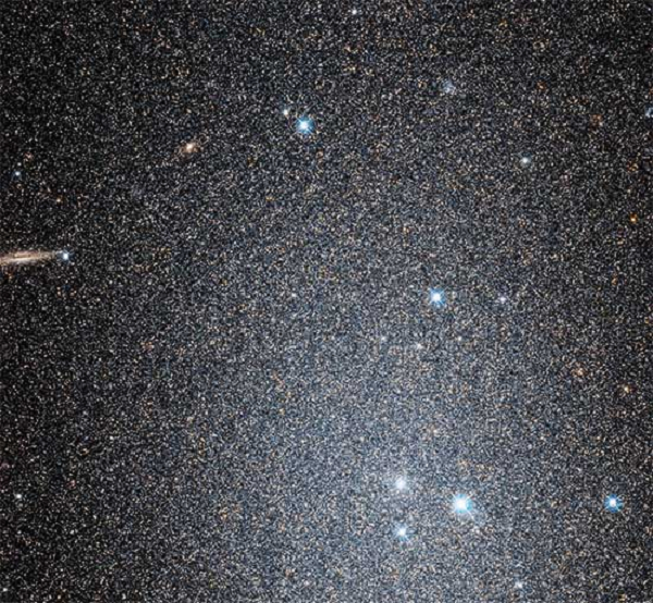 Caldwell 17 (NGC 147) là  thiên hà lùn cách Trái đất khoảng 2,5 triệu năm ánh sáng, vệ tinh của thiên hà Andromeda. Thiên hà được phát hiện bởi nhà thiên văn học John Herschel vào tháng 9/1829.