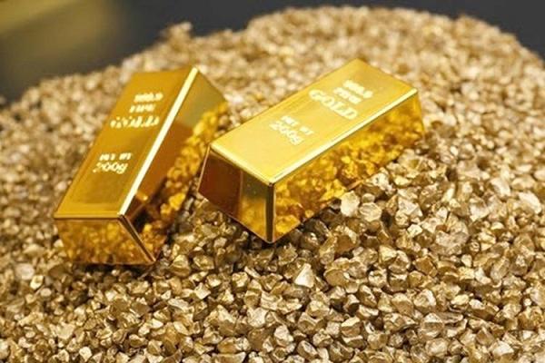  Vàng là một kim loại quý hiếm, màu vàng sẫm với ánh đỏ có tên la tinh là Aurum (ký hiệu trong bảng tuần hoàn hóa học là Au). Vàng nguyên chất là một kim loại tương đối mềm, dễ dàng dát mỏng và kéo dài, dẫn điện, dẫn nhiệt tốt (nhưng do giá thành cao nên ít được sử dụng).