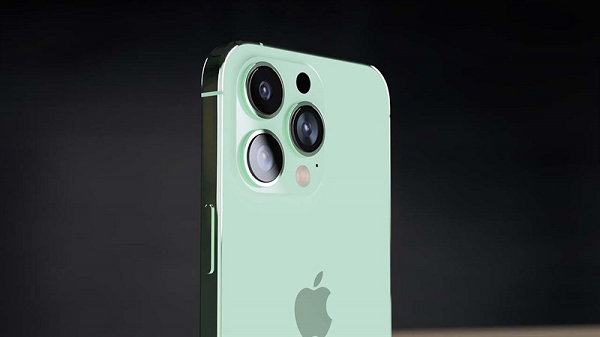 Instagram appledsign đã tung ra concept  iPhone 14 Pro màu trà xanh vô cùng bắt mắt. Máy vẫn thiết kế vuông vức nguyên khối, với các cạnh viền được làm phẳng giống iPhone 13 series.