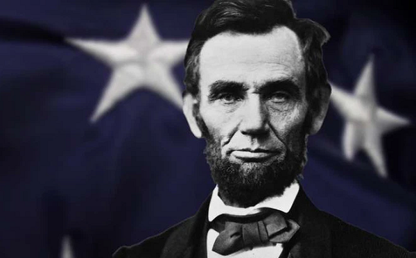 Abraham Lincoln là vị Tổng thống thứ 16 của Hoa Kỳ. Ông được coi là một trong những Tổng thống vĩ đại nhất của nước Mỹ.  Tổng thống Lincoln đã bị ám sát vào ngày 4 tháng Tư năm 1865. Và chỉ hai hoặc ba ngày trước khi chết, ông gặp một cơn ác mộng và đã kể lại cho một vài người thân cận về giấc mơ của mình.