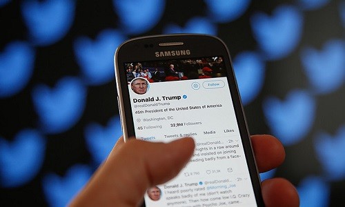 Tài khoản Twitter của Tổng thống Trump bất ngờ biến mất