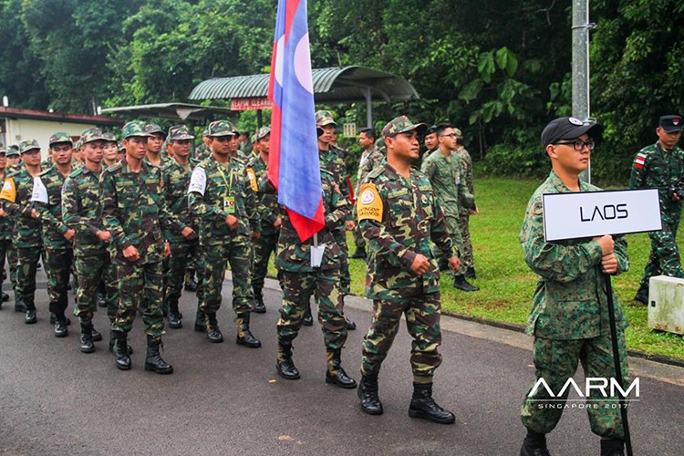 Theo đó tranh tài tại các nội dung thi súng trường tấn công dành cho cả nam lẫn nữ đội tuyển Lào đã sử dụng những khẩu súng trường tấn công do nước này tự mang đến như các đội tuyển khác tham dự giải, và điểm khiến mẫu súng trường tấn công này trở nên đặc biệt là nó do một quốc gia Đông Nam Á chế tạo. Nguồn ảnh: AARM.