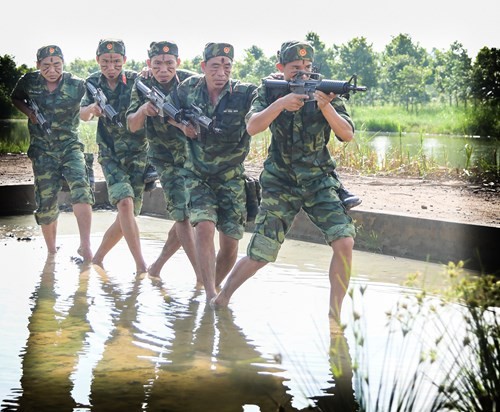 Với sự “nghiêm ngặt” trong từng bài tập, các chiến đấu viên Đại đội  Trinh sát Đặc nhiệm, Tiểu đoàn Trinh sát, Bộ Tham mưu Quân khu 9 luôn phải tập trung cao độ, rèn luyện sức khoẻ dẻo dai, tinh thông võ thuật cùng khả năng phán đoán tài tình, mưu trí, dũng cảm...