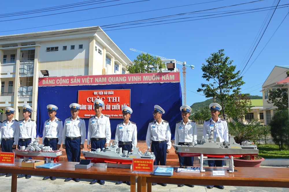 Từ ngày 25 đến 27/10/2018, Học viện Hải quân đã tổ chức thành công cuộc thi “Sáng tạo  mô hình tàu chiến đấu” năm 2018. Cuộc thi lần này có 5 đội tham gia gồm: 2 đội của Tiểu đoàn 3, 2 đội của Tiểu đoàn 4 và 1 đội của Tiểu đoàn 5.