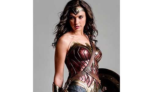 Nữ thần chiến binh “Wonder Woman” là ước mơ của bao đấng mày râu