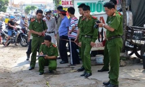 "Phi công trẻ" dùng dao chặt dừa cắt cổ người tình đứt tĩnh mạch