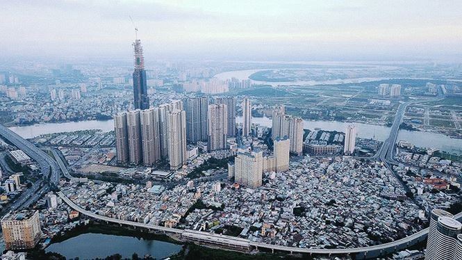  Landmark 81 nằm trong một khu đô thị tại cửa ngõ phía đông Sài Gòn (đường Nguyễn Hữu Cảnh, quận Bình Thạnh, TP. HCM), đây được xem là một trong những công trình hiện đại và cao cấp bậc nhất Việt Nam ở thời điểm hiện nay.