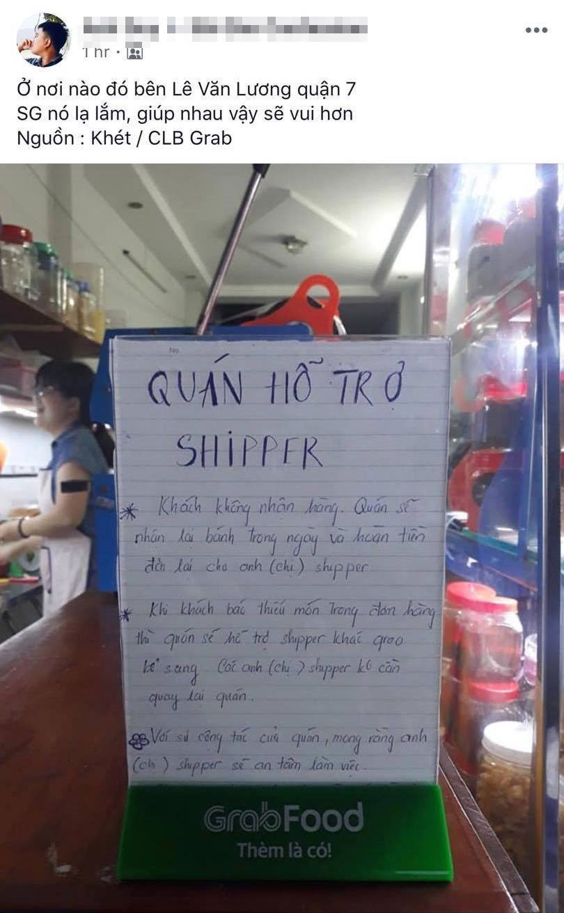 Chủ quán bán tráng "tung chiêu" hỗ trợ shipper