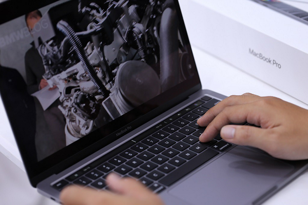 MacBook Pro 2020 về Việt Nam có giá bán ở mức cao