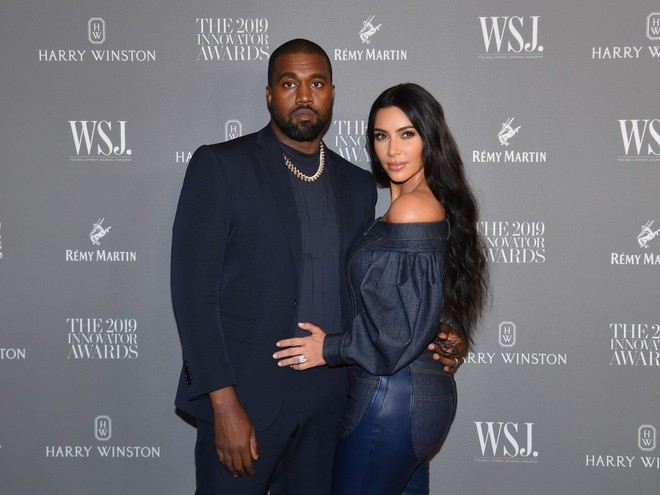 Hôm 22/7, Kanye West viết trên Twitter từng muốn ly dị Kim Kardashian từ năm 2018. Thông tin này khiến nhiều người hâm mộ bất ngờ. Trước đó, họ được biết đến là cặp sao ồn ào nhưng hạnh phúc bậc nhất tại Hollywood. Ảnh: Getty Images.