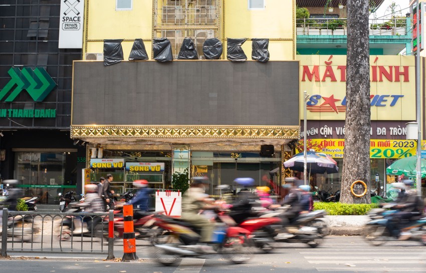 TP.HCM: Hàng loạt quán karaoke 'kêu cứu'