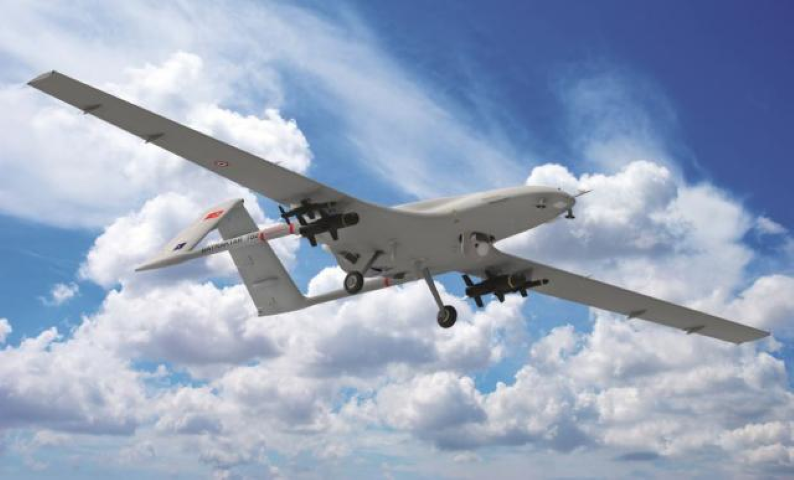 Điện Kremlin ngày 27/10 đã lên tiếng cảnh báo các máy bay chiến đấu không người lái (UAV)  Bayraktar T2B của Thổ Nhĩ Kỳ bán cho Kiev có nguy cơ gây mất ổn định tình hình ở miền Đông Ukraine, sau khi Quân đội Ukraine đăng video cho thấy chiếc UAV này tấn phá hủy một khẩu lựu pháo do Nga sản xuất trong khu vực do phe ly khai kiểm soát.