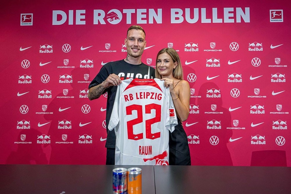 David Raum là hậu vệ cánh trái người Đức hiện đang khoác áo CLB RB Leipzig. Năm 2021, cầu thủ 24 tuổi được triệu tập vào ĐTQG.