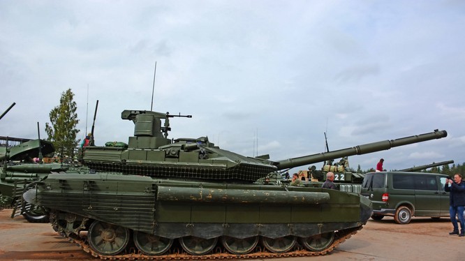  Xe tăng T-90M đáp ứng được hầu hết những yêu cầu kỹ chiến thuật của chiến tranh hiện đại về hỏa lực, cấp độ bảo vệ, khả năng sống còn và cơ động, hệ thống liên lạc, chỉ huy và điều khiển hỏa lực. Các chuyên gia quân sự đánh giá, T-90M về tính năng chỉ đứng thứ hai sau xe tăng T-14 Armata về khả năng chiến đấu trong Quân đội Nga.