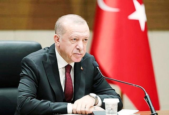 Tổng thống Thổ Nhĩ Kỳ Erdogan thông báo đang cử quân đội của mình đến vùng lãnh thổ Karabakh để kiểm soát tình hình trong khu vực. Theo nhà lãnh đạo Thổ Nhĩ Kỳ, Ankara cũng có những lý do tương tự như Nga.