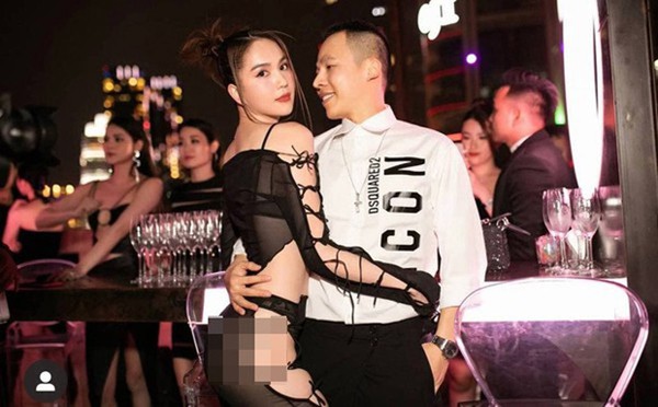 Là mỹ nhân chịu hở nhất nhì Vbiz, mới đầu năm,  Ngọc Trinh sexy liên tục “đốt mắt” dân tình với những bộ cánh hở hang, thiếu vải.