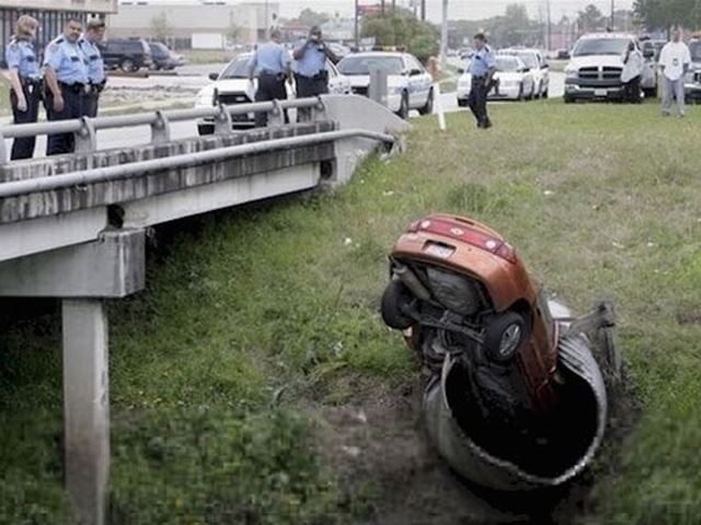  Vụ tai nạn quái chiêu, một cú lao xuống... lỗ tài tình