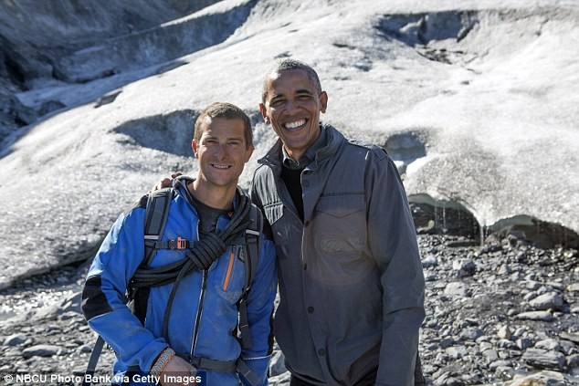  Tổng thống Obama đã tham gia chương trình thực tế “Khám phá thiên nhiên với Bear Grylls” (tên Tiếng Anh: Running Wild with Bear Grylls) trong chuyến thăm của ông tới Alaska hồi tháng 9.