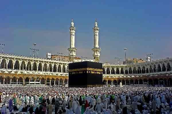 Kaaba là một trong những  công trình kiến trúc mang tính biểu tượng nhất thế giới. Tòa nhà hình hộp chữ nhật này nằm trong trung tâm sân Nhà thờ hồi giáo Al-Masjid Al-Haram ở Mecca, Ả-rập Xê-út. Đây là thánh địa thiêng liêng nhất của đạo Hồi.